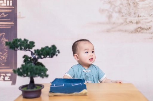 包头八个月宝宝可以吃盐吗